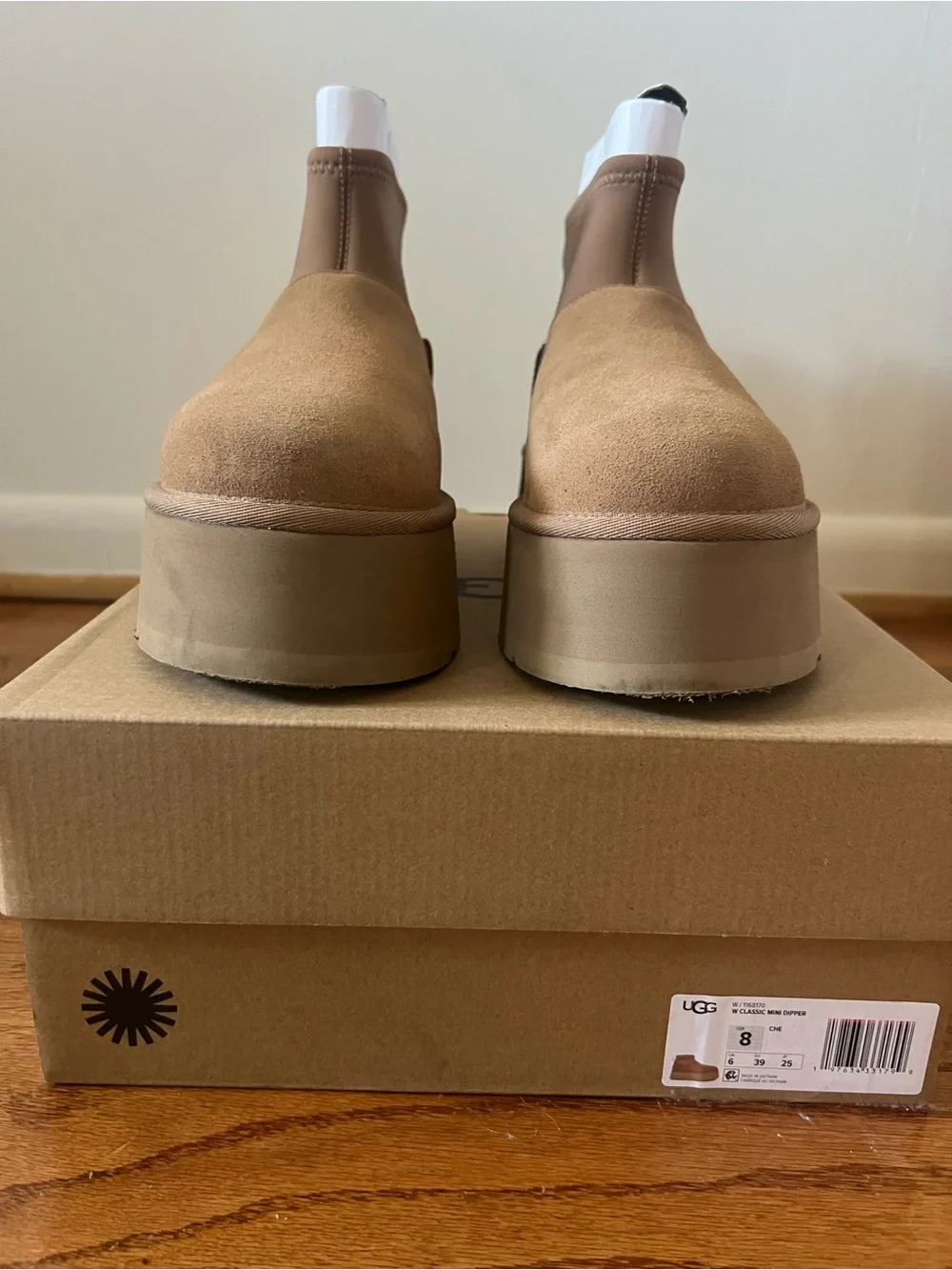 UGG Women's Tan Platform Chelsea Boot